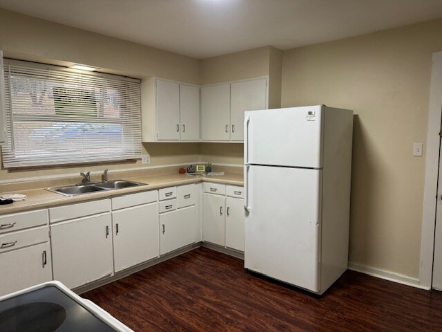 Building Photo - 4321 Bruhin Rd