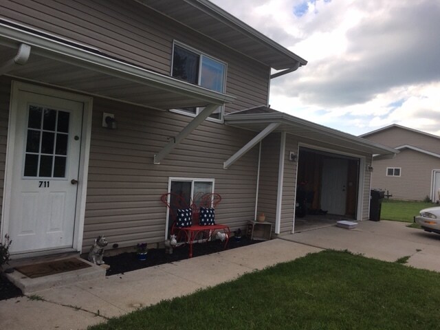 Foto principal - 711 Wood St