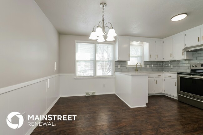 Foto del edificio - 11515 N Charlotte St