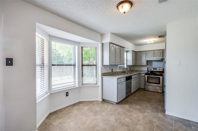 Building Photo - 6504 Kary Lynn Dr N