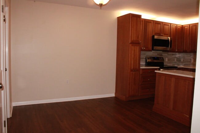 Foto del edificio - 716 7th Ln