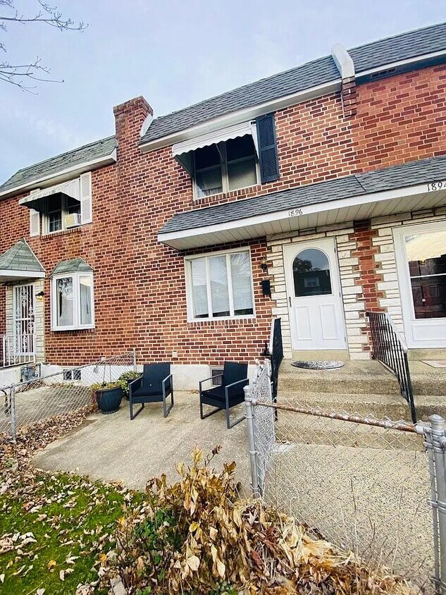 Foto principal - 1896 Carter Rd