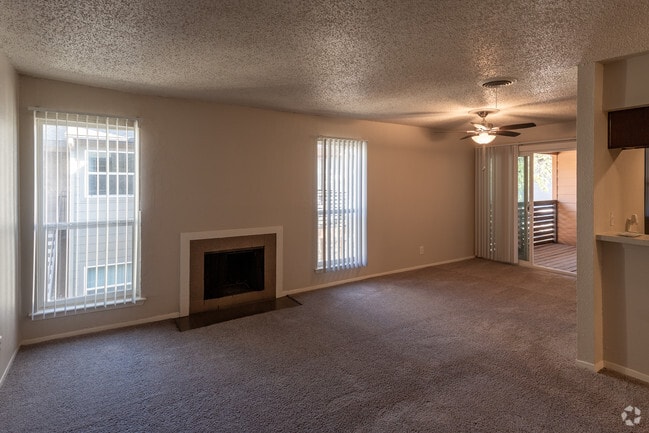 2BR, 2BA 1010SF - The Eddison