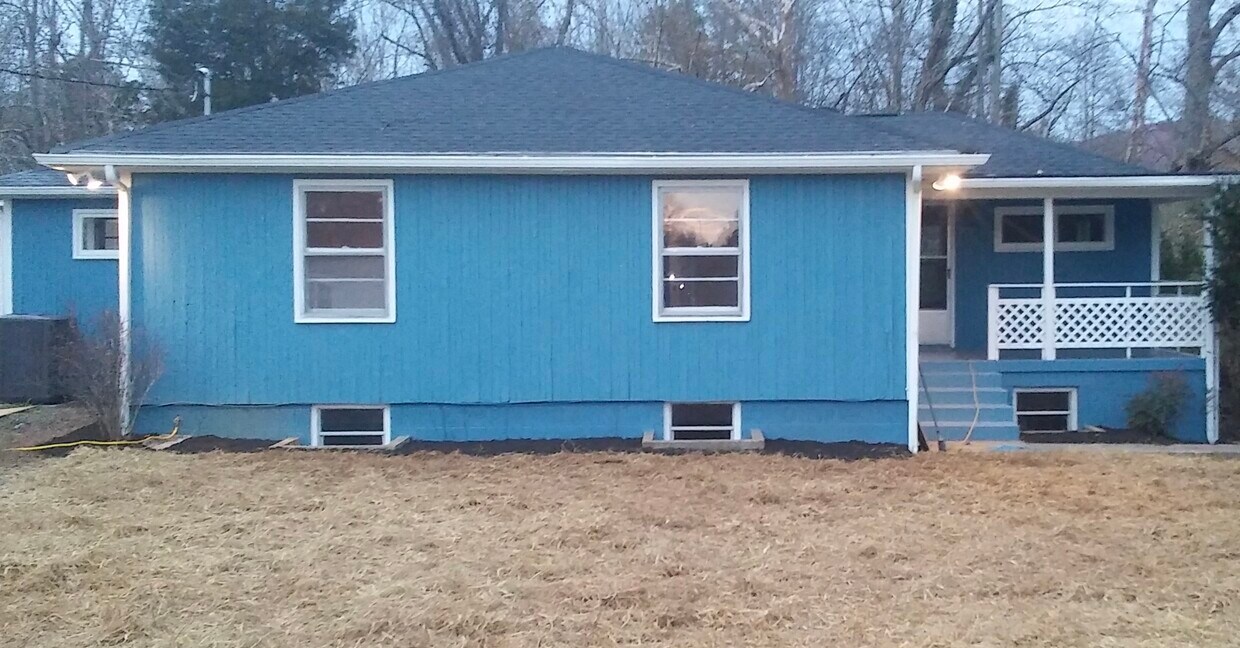 Primary Photo - 104 cutter lane