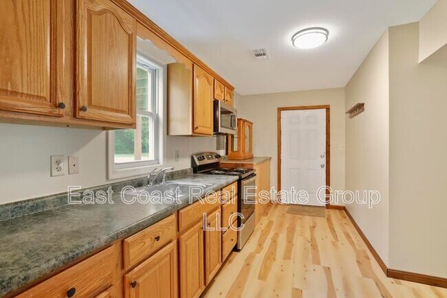 Building Photo - 273 Lockhouse Rd B