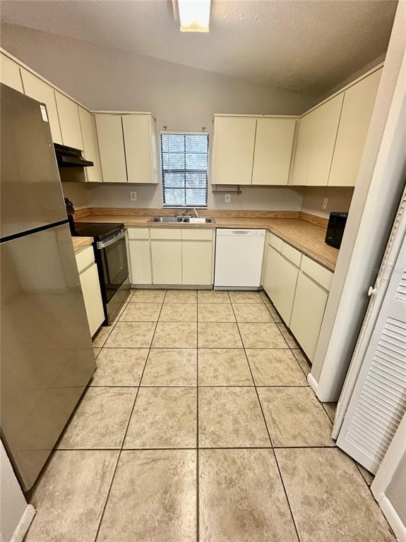 Foto del edificio - 5487 Sawyer Rd