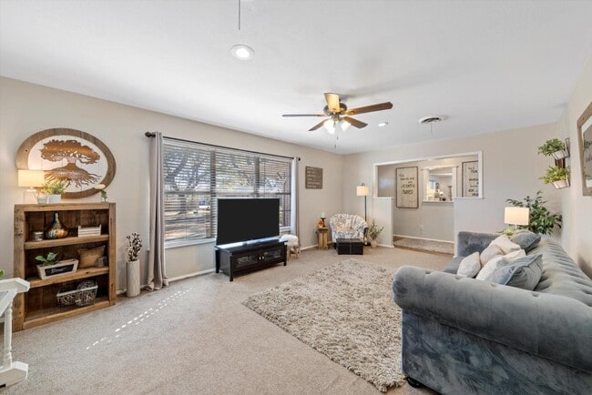 Foto del edificio - 5601 Westlawn Dr