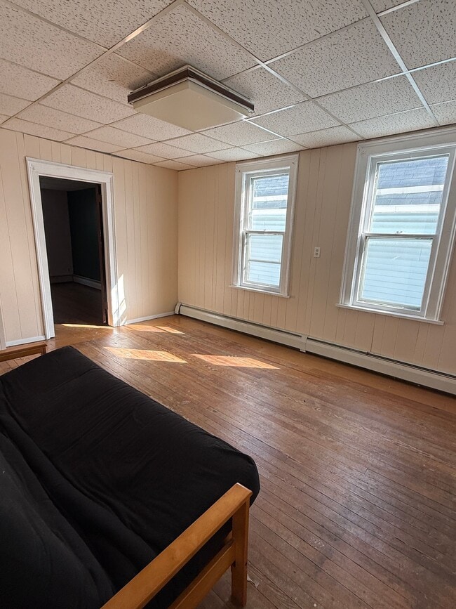 Foto del edificio - 70 Reservation St