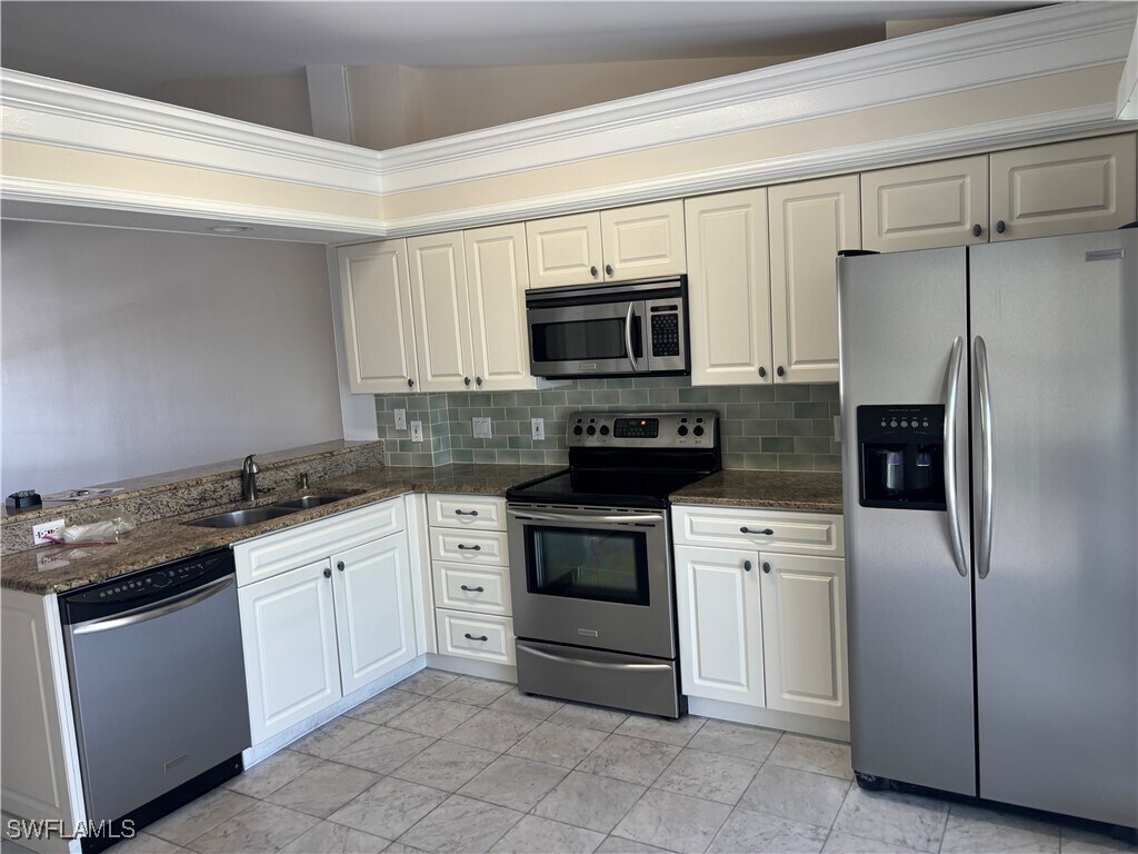Foto principal - 267 Quail Forest Blvd