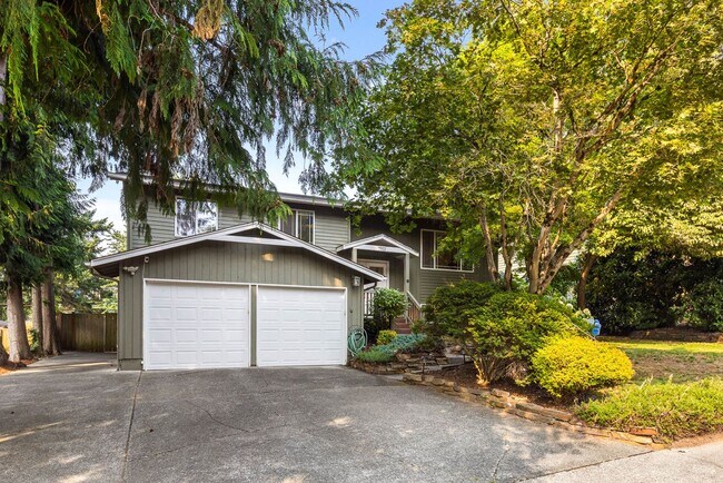 Building Photo - Finn Hill Home with Large Entertaining Patio & Backyard
