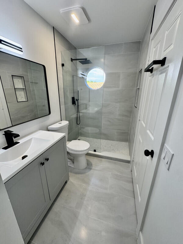 Building Photo - 7884 Seville Pl