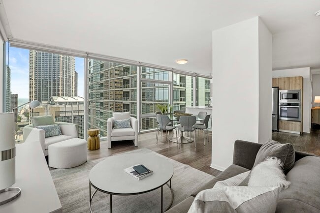 Photo - 270 E Illinois St Apartment