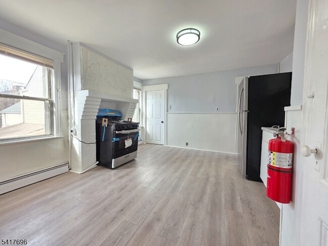 Photo - 8 Lincoln Ave Apartment