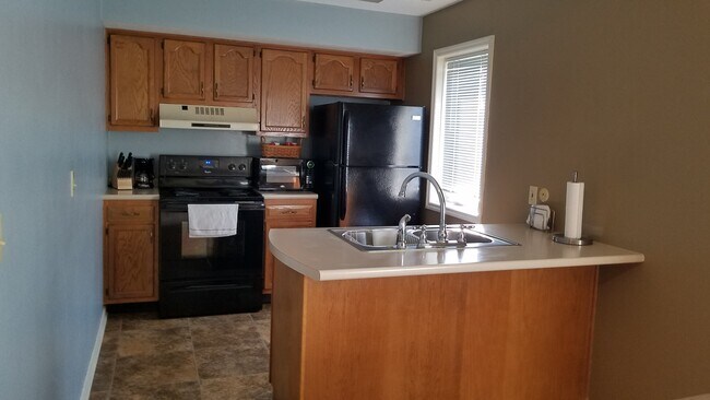 Foto del edificio - 123 Lakeshore Dr