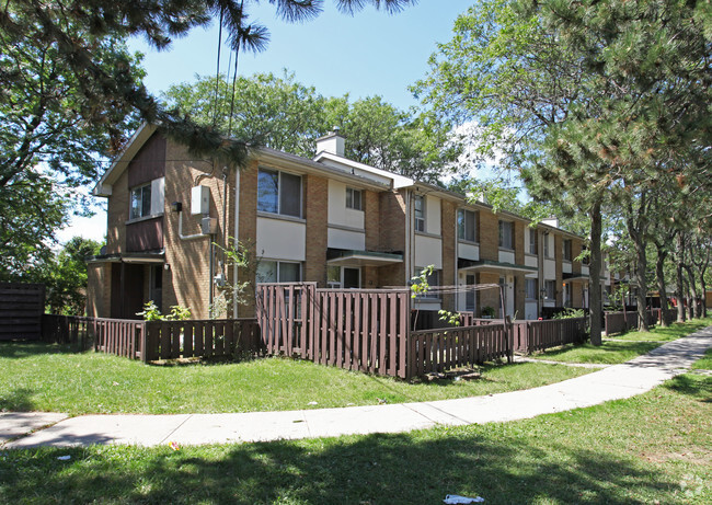 Photo - Lawrence Heights Apartments