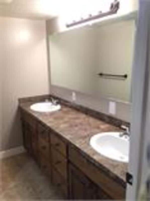 Building Photo - 4468 Dixie St