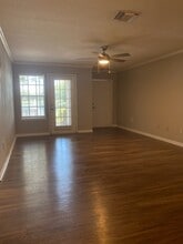 Interior Photo - MAA Town Park