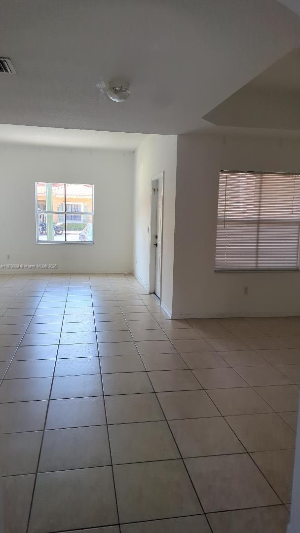 Foto del edificio - 4960 Windward Way