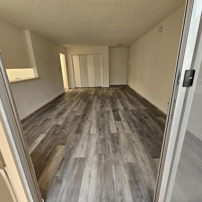 Foto del edificio - Balboa Palms Apartments