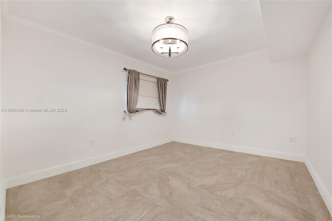 Foto del edificio - 3265 Virginia St