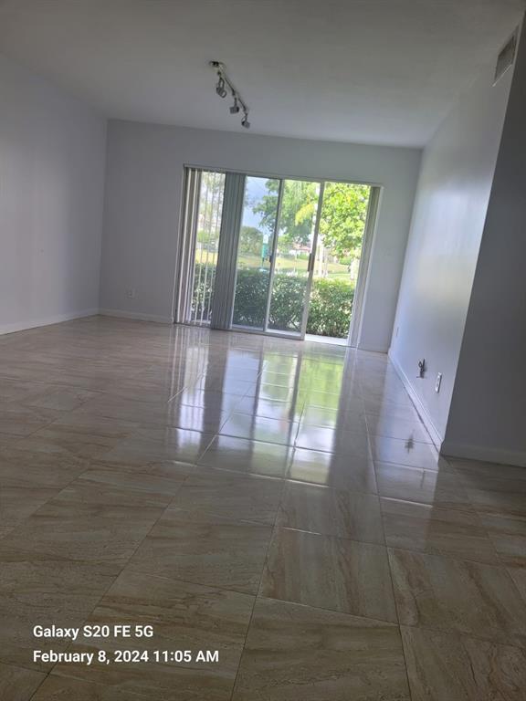 Foto del edificio - 11300 SW 13th St