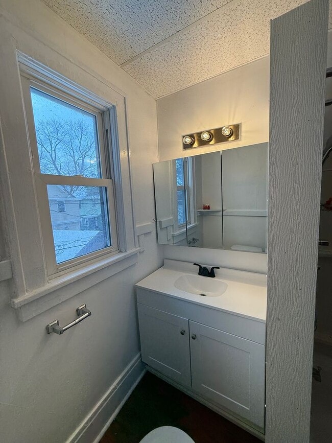 Foto del edificio - 27 Carthage Dr