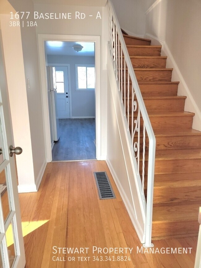 Photo du bâtiment - 1677 Baseline Rd