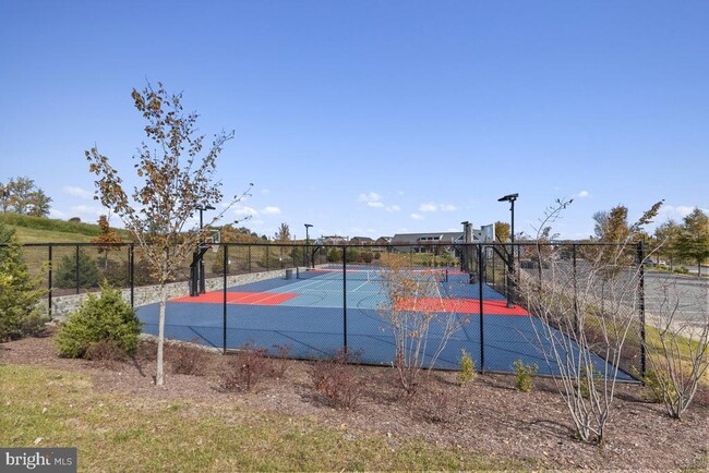 Foto del edificio - 1624 Grove Chestnut Rd
