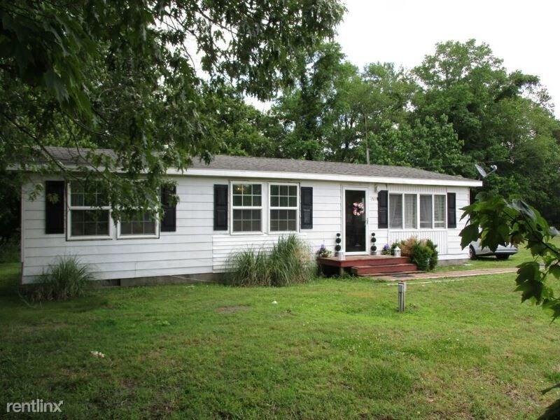 Foto principal - 3 br, 1 bath House - 27279 Saxis Rd