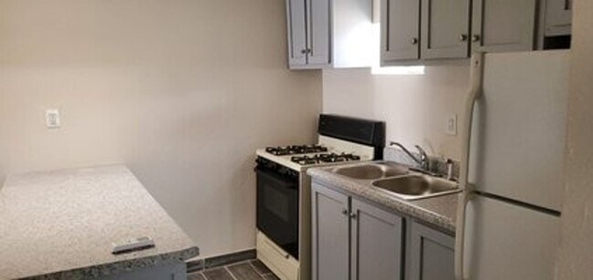 Building Photo - 7182 Ponce Dr