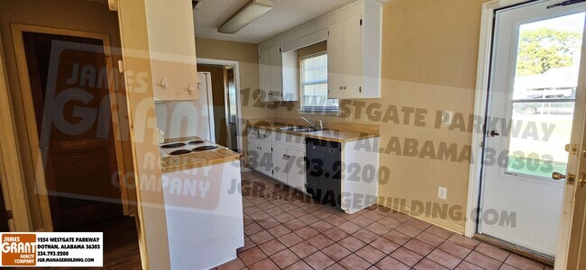 Foto del edificio - 3178 Denton Rd