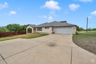 Building Photo - 623 Skyline Dr