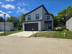Building Photo - 3917 Shasta Dr