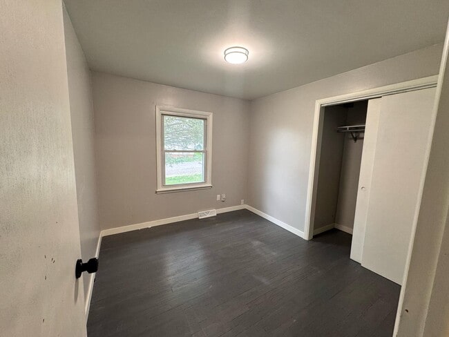 Building Photo - 2805 NE 56th Ter