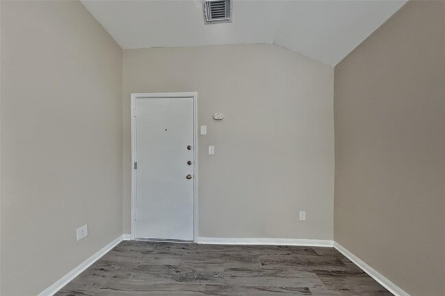 Building Photo - 16758 N Rail Dr