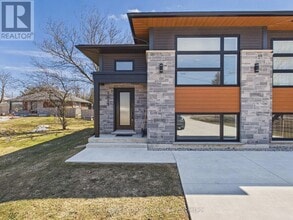 Building Photo - 1085 Sutton St