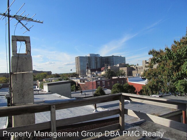 Building Photo - 2127 Spring Garden St