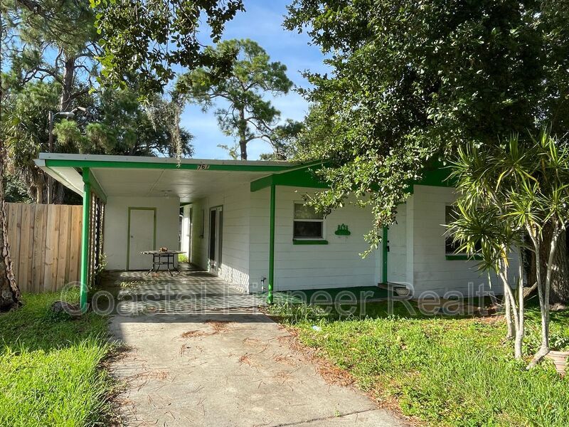 Photo - 767 19th Ave S