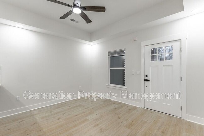 Building Photo - 1124 Garfield St