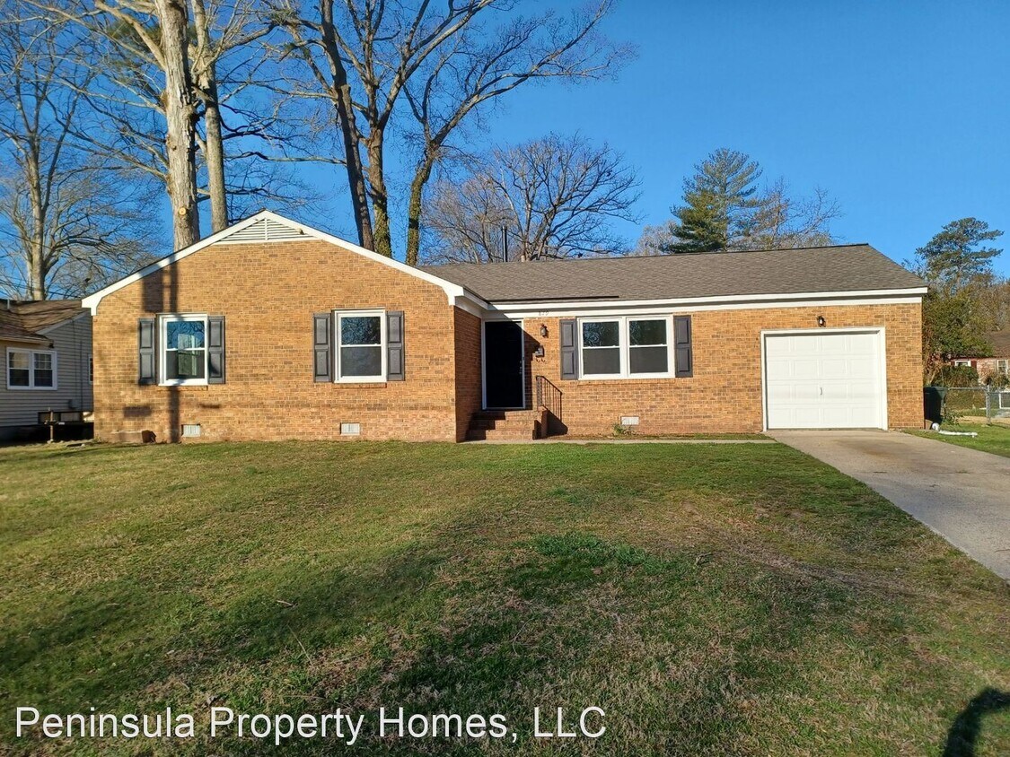 Primary Photo - 4 br, 2 bath House - 879 Cascade Drive