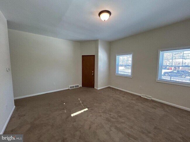 Foto del edificio - 534 Park Ave