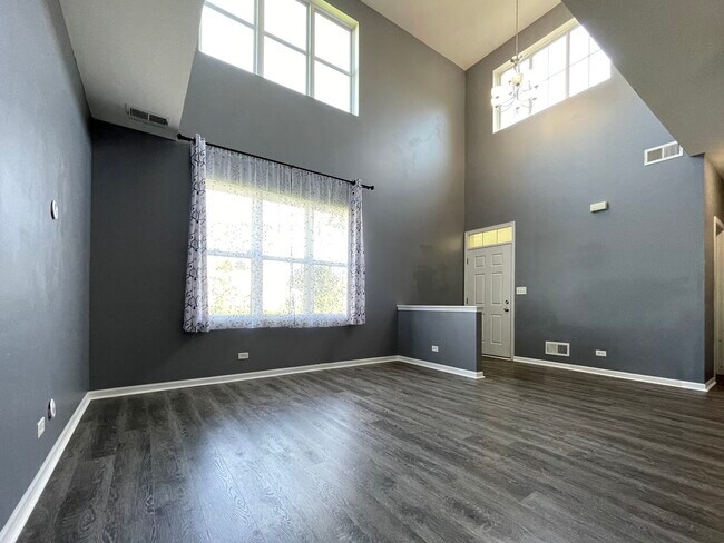 Foto del edificio - 515 Majestic Ln