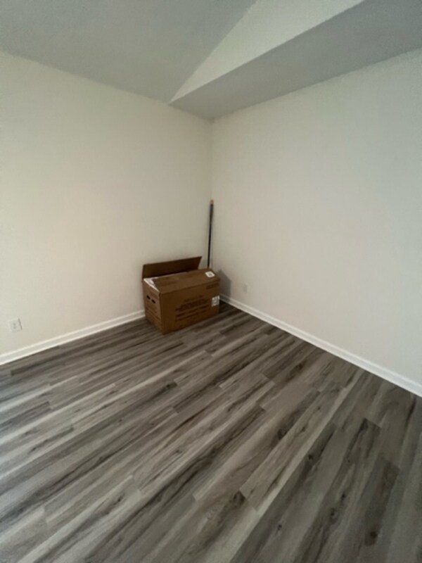 702 Glendale Dr Unit L, Greensboro, NC 27406 Condo for Rent in