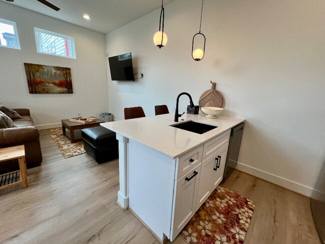 Foto del edificio - 203 Danna Ln