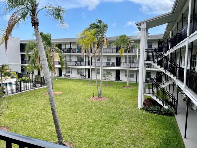 Foto del edificio - 4050 4th St N