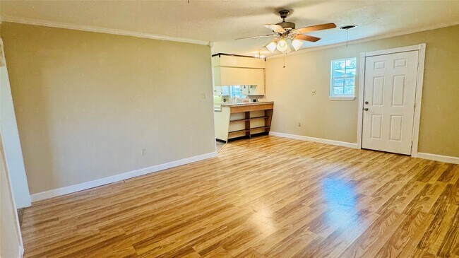 Foto del edificio - 1607 Hartt Dr