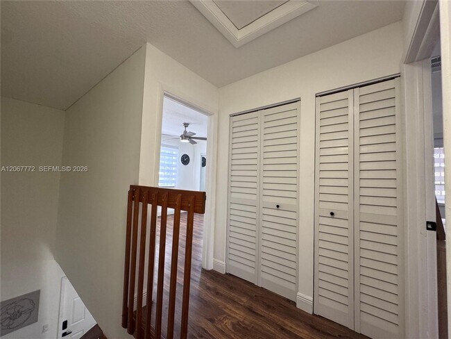 Foto del edificio - 10651 NW 1st St
