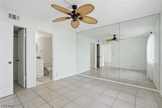 Building Photo - 2885 Palm Beach Blvd