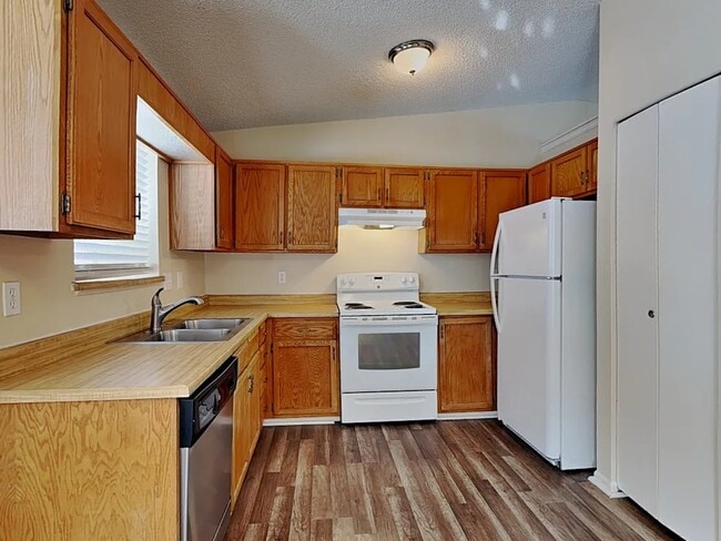 Foto del edificio - 3473 Foxridge Dr