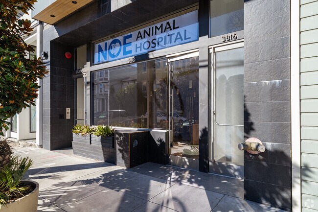 Entrada - 3820 24th St